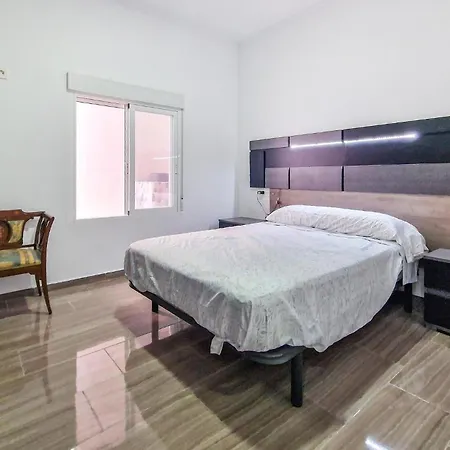 Apartment 2 Bedroom Lovely In